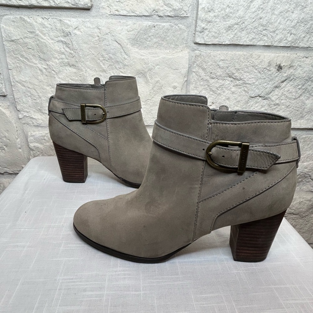 Cole Haan Cassidy Booties Size 7 1/2C Nubuck Grey 2 3/4 Heel